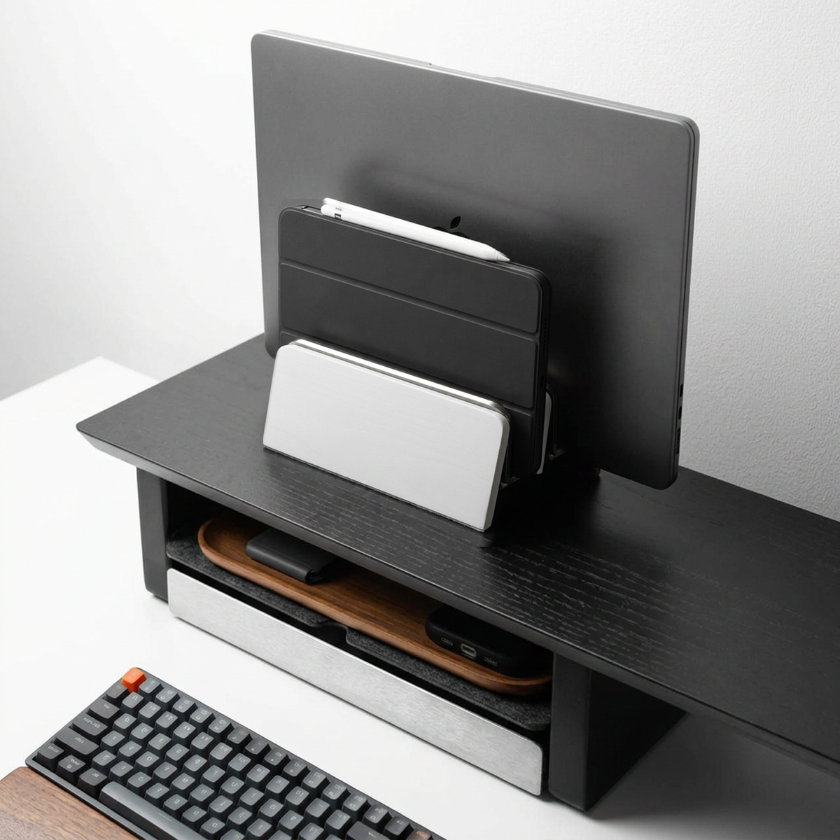 Vertical Laptop Stand | Matte White