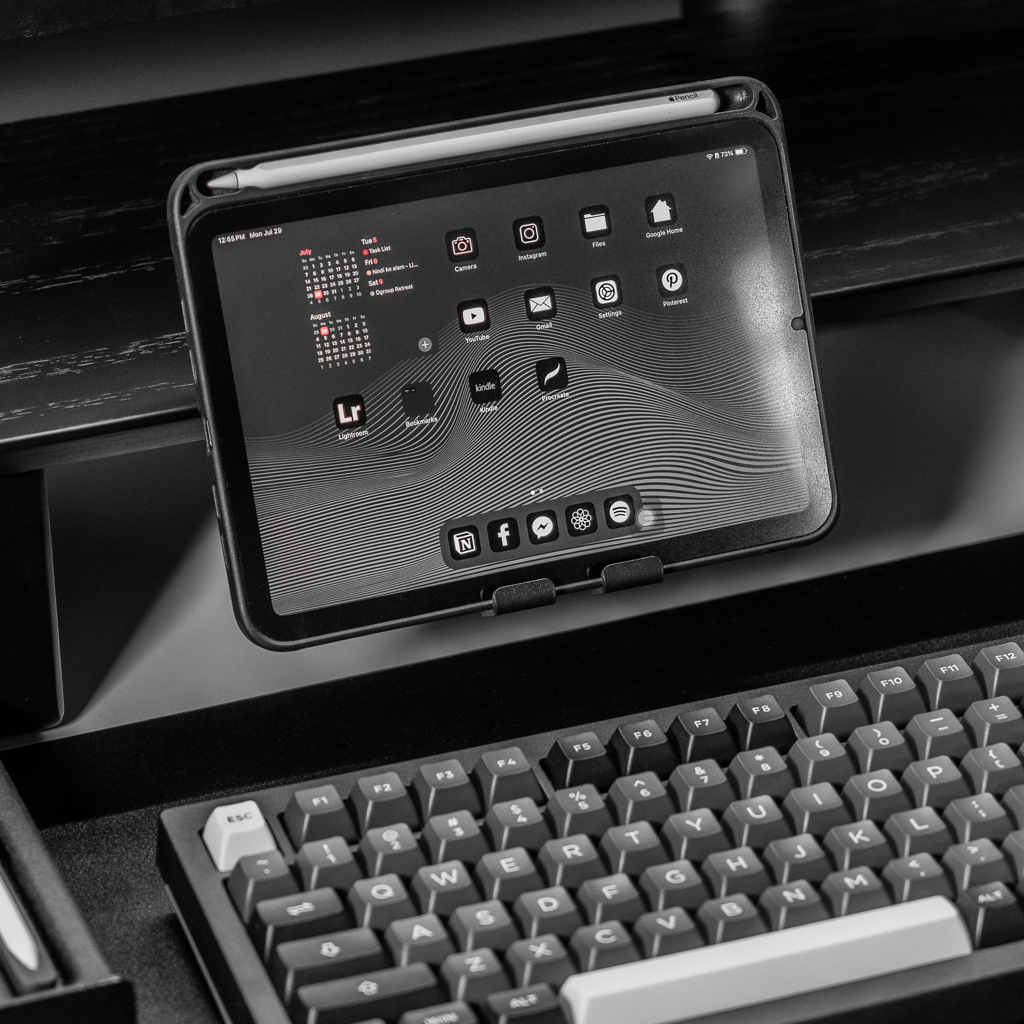 Tablet Halter für Schreibtischregal v2 | Schwarz